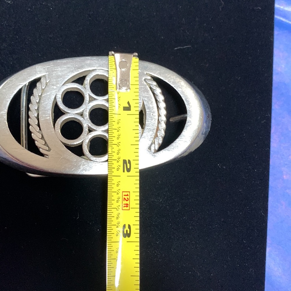 Vintage brushed nickel handcrafted 6 shooter belt buckle 4x2”, smooth edges - Picture 6 of 6